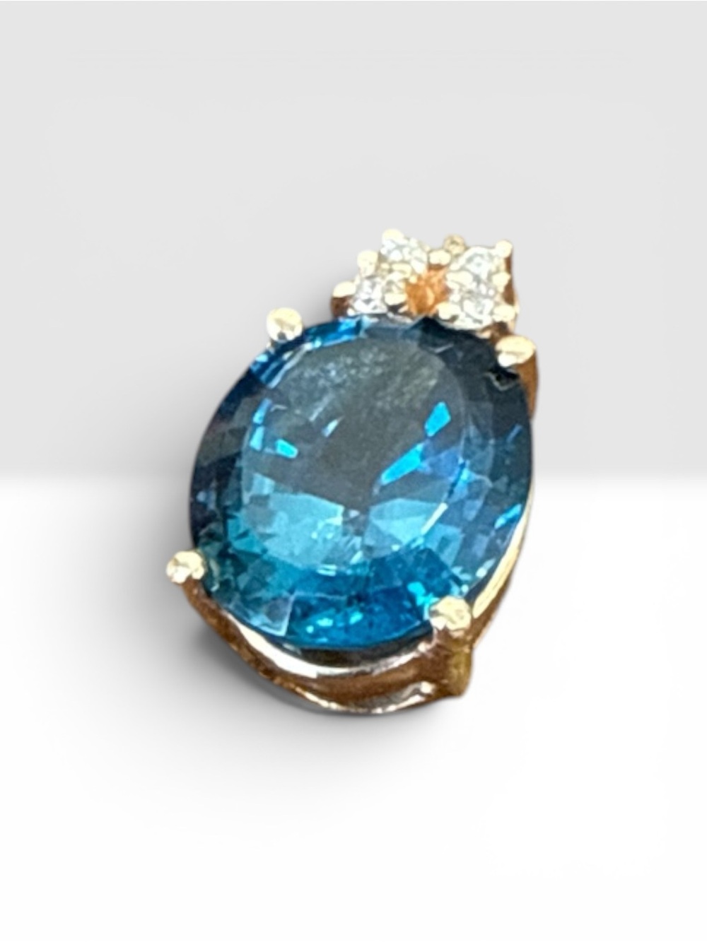 14K Gold London Blue Topaz Pendant Necklace Fine Jewelry Oval Diamond Accent - Picture 10 of 10